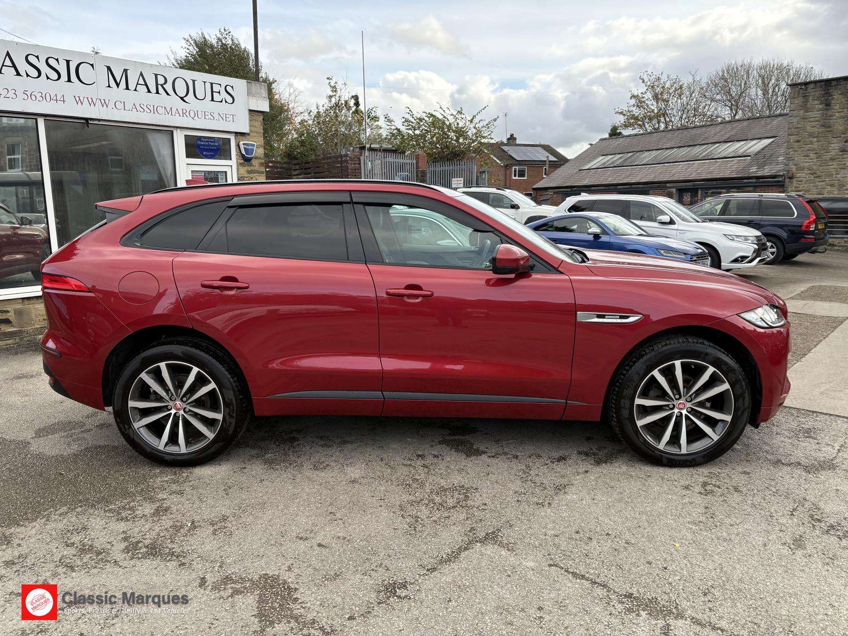 2017 JAGUAR F-PACE 2017 JAGUAR F-PACE