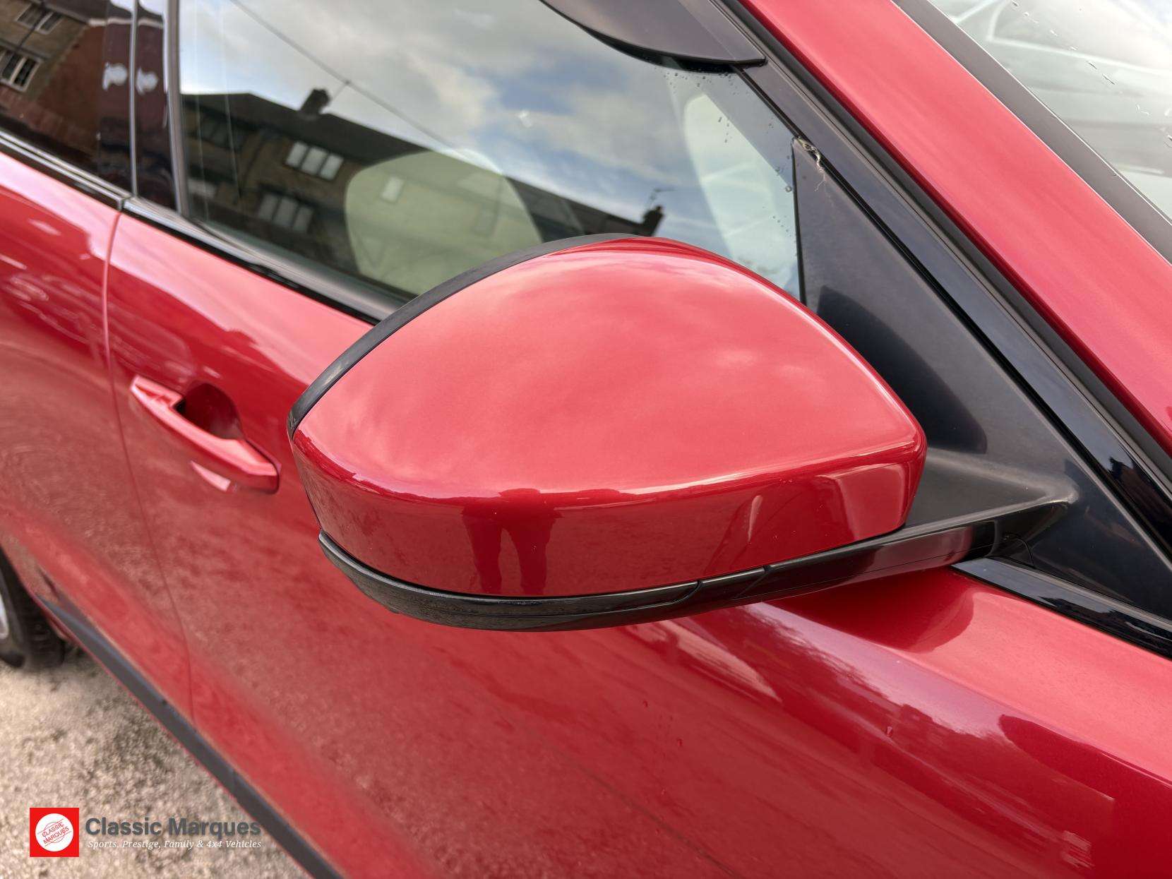 2017 JAGUAR F-PACE 2017 JAGUAR F-PACE