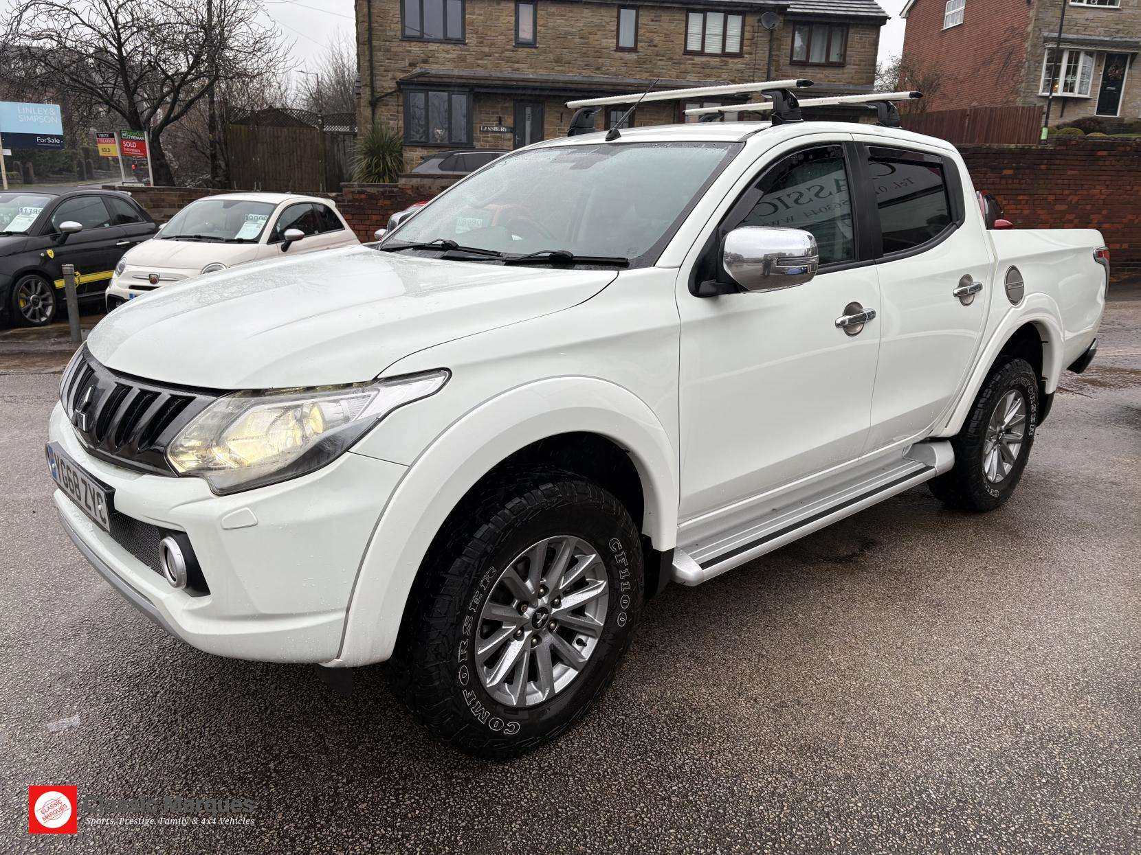 A 2018 MITSUBISHI L200 2.4 DI-D DC Barbarian Pickup Double Cab 4dr Diesel Auto 4WD Euro 6 (178 ps) A 2018 MITSUBISHI L200 2.4 DI-D DC Barbarian Pickup Double Cab 4dr Diesel Auto 4WD Euro 6 (178 ps)