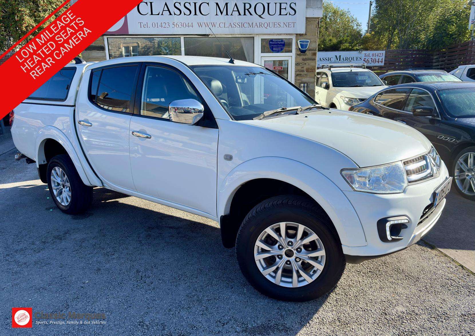 A 2015 MITSUBISHI L200 2.5 DI-D Barbarian Pickup Double Cab 4dr Diesel Manual 4WD Euro 5 (LB) (175 ps) A 2015 MITSUBISHI L200 2.5 DI-D Barbarian Pickup Double Cab 4dr Diesel Manual 4WD Euro 5 (LB) (175 ps)