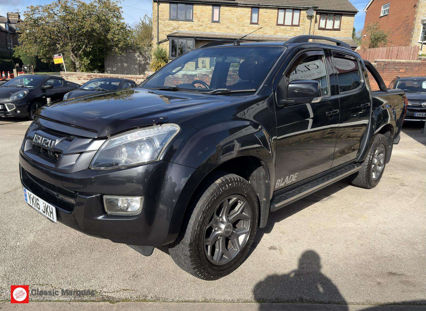 A 2016 ISUZU D-MAX 2.5 TD Blade Pickup 4dr Diesel Manual 4x4 (192 g/km, 161 bhp) A 2016 ISUZU D-MAX 2.5 TD Blade Pickup 4dr Diesel Manual 4x4 (192 g/km, 161 bhp)