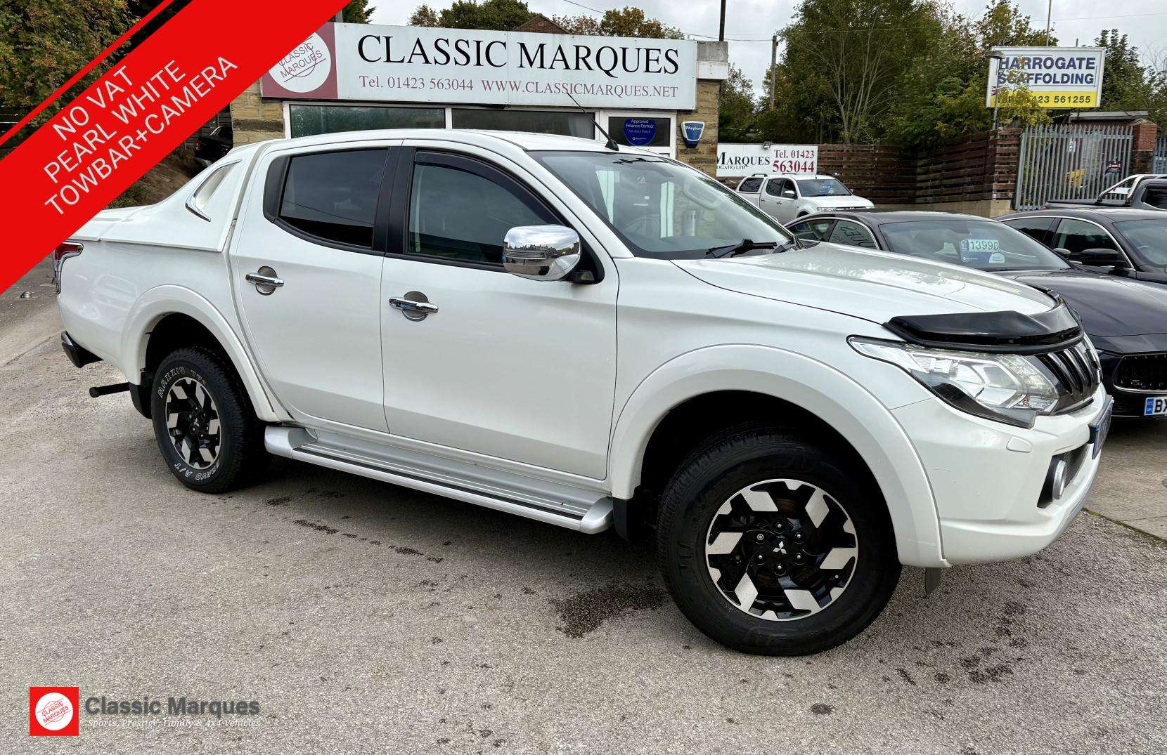 A 2017 MITSUBISHI L200 2.4 DI-D DC Barbarian Pickup Double Cab 4dr Diesel Manual 4WD Euro 6 (178 ps) A 2017 MITSUBISHI L200 2.4 DI-D DC Barbarian Pickup Double Cab 4dr Diesel Manual 4WD Euro 6 (178 ps)