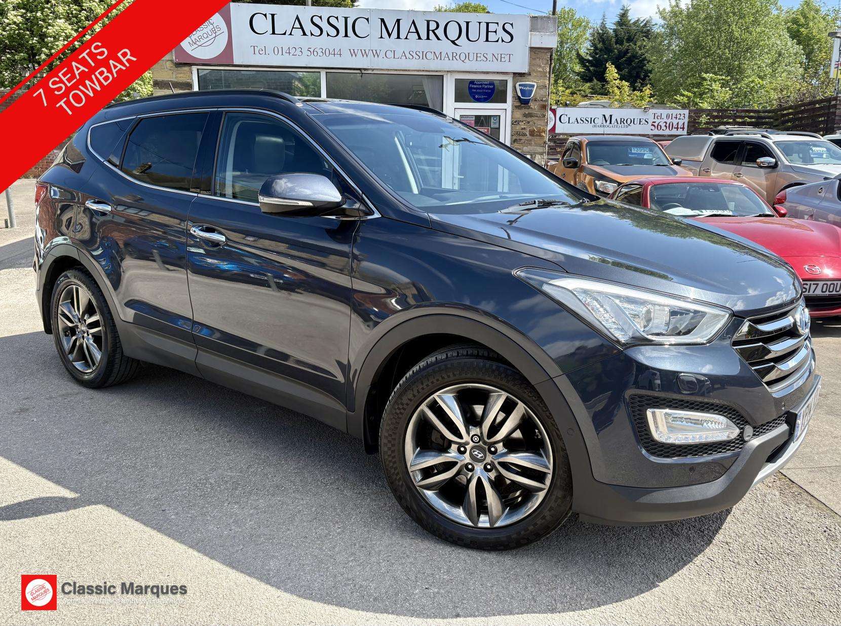A 2014 HYUNDAI SANTA FE 2.2 CRDi Premium SE SUV 5dr Diesel Auto 4WD Euro 5 (7 seat) (194 bhp) A 2014 HYUNDAI SANTA FE 2.2 CRDi Premium SE SUV 5dr Diesel Auto 4WD Euro 5 (7 seat) (194 bhp)