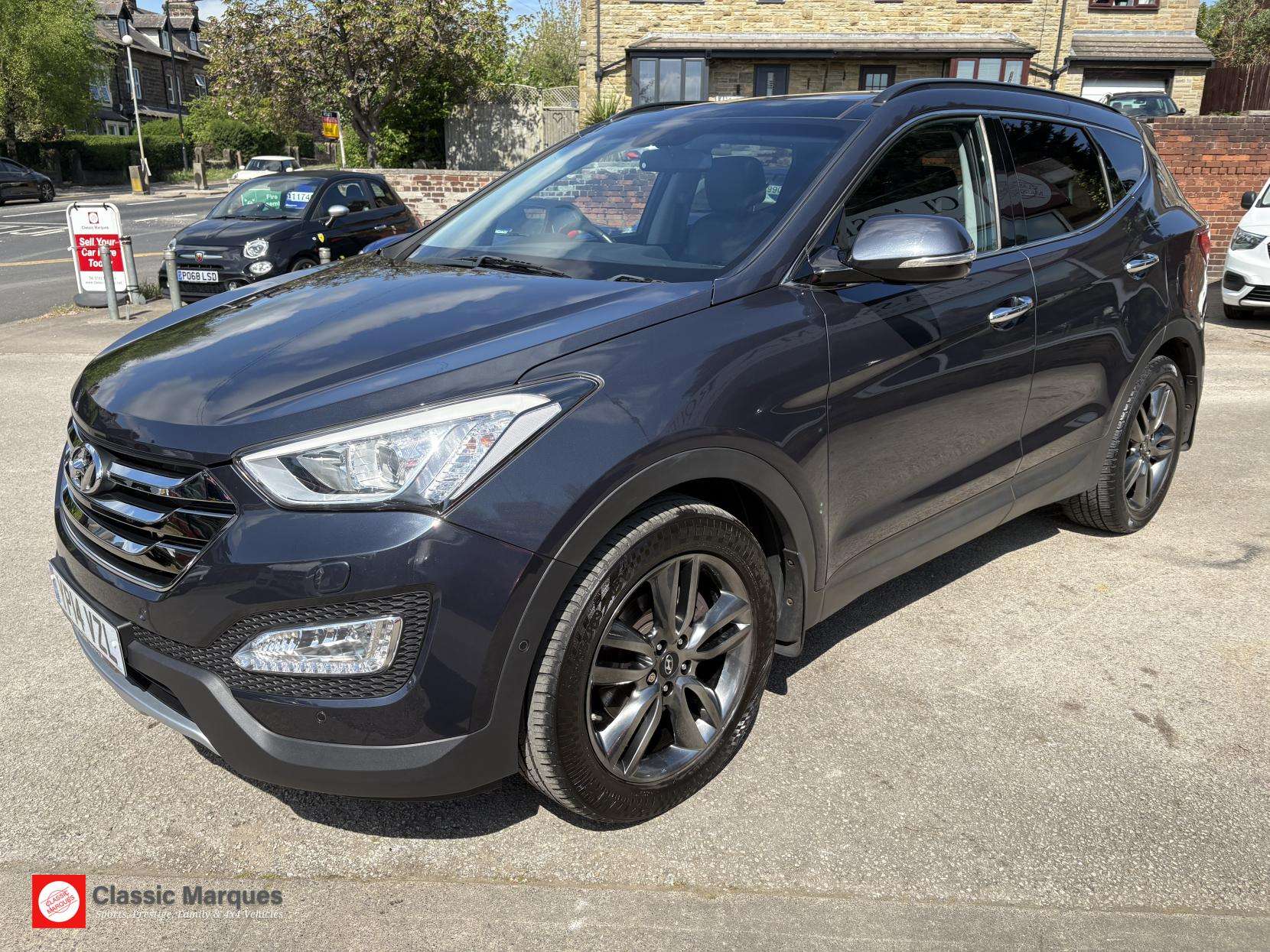 A 2014 HYUNDAI SANTA FE 2.2 CRDi Premium SE SUV 5dr Diesel Auto 4WD Euro 5 (7 seat) (194 bhp) A 2014 HYUNDAI SANTA FE 2.2 CRDi Premium SE SUV 5dr Diesel Auto 4WD Euro 5 (7 seat) (194 bhp)