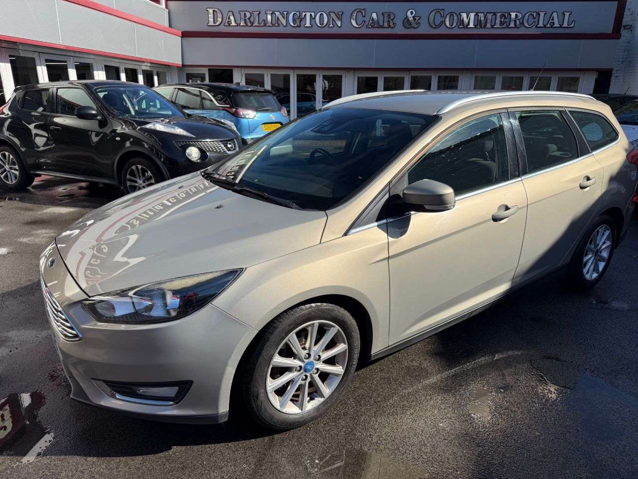 A 2015 FORD FOCUS 1.6 TITANIUM TDCI 5d 114 BHP FSH £20 TAX SAT NAV FSH 9 Stamps A 2015 FORD FOCUS 1.6 TITANIUM TDCI 5d 114 BHP FSH £20 TAX SAT NAV FSH 9 Stamps