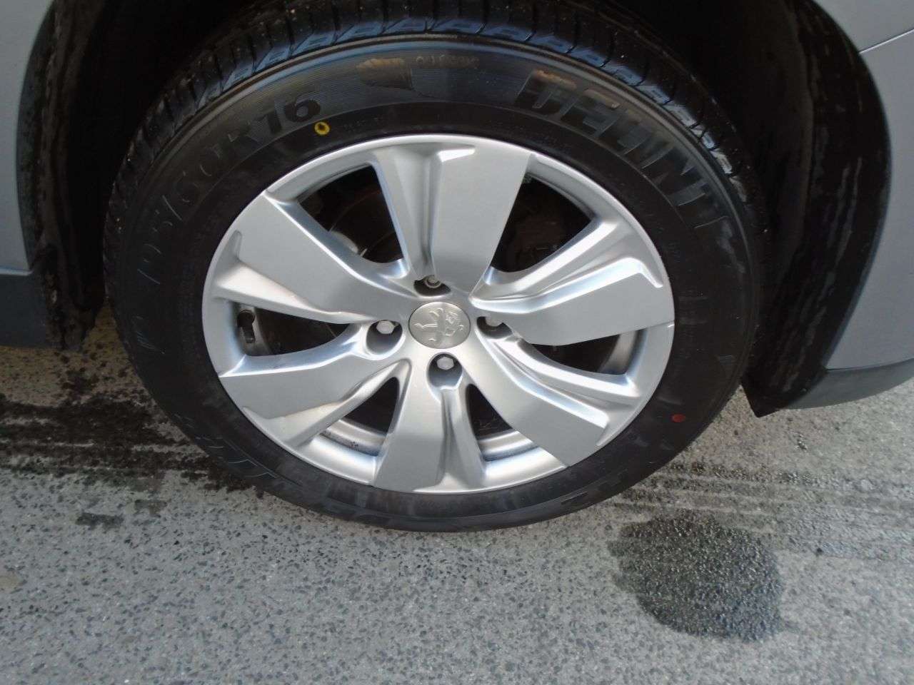 2015 PEUGEOT 2008 2015 PEUGEOT 2008