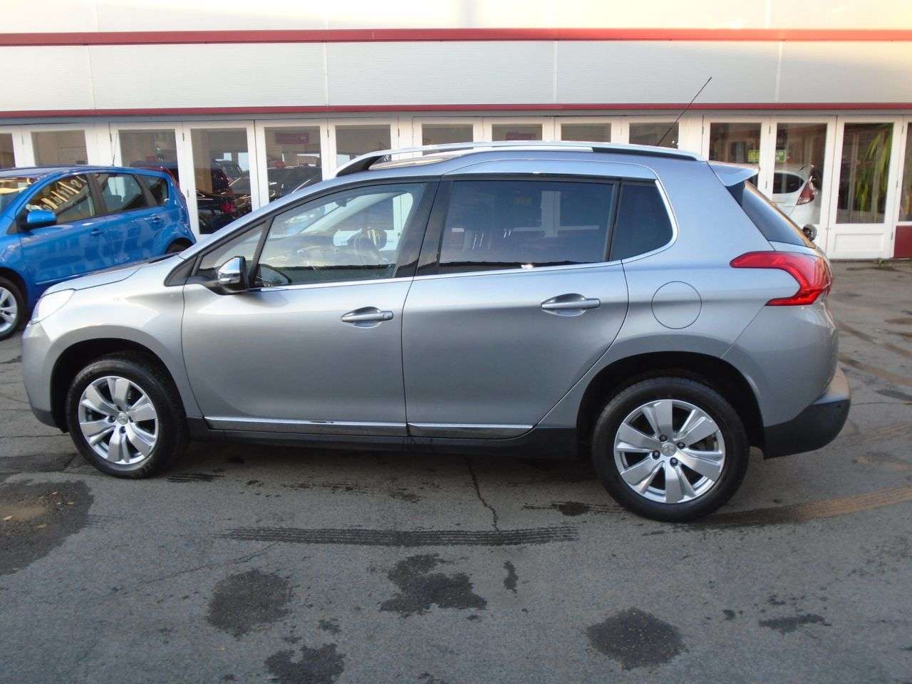 2015 PEUGEOT 2008 2015 PEUGEOT 2008