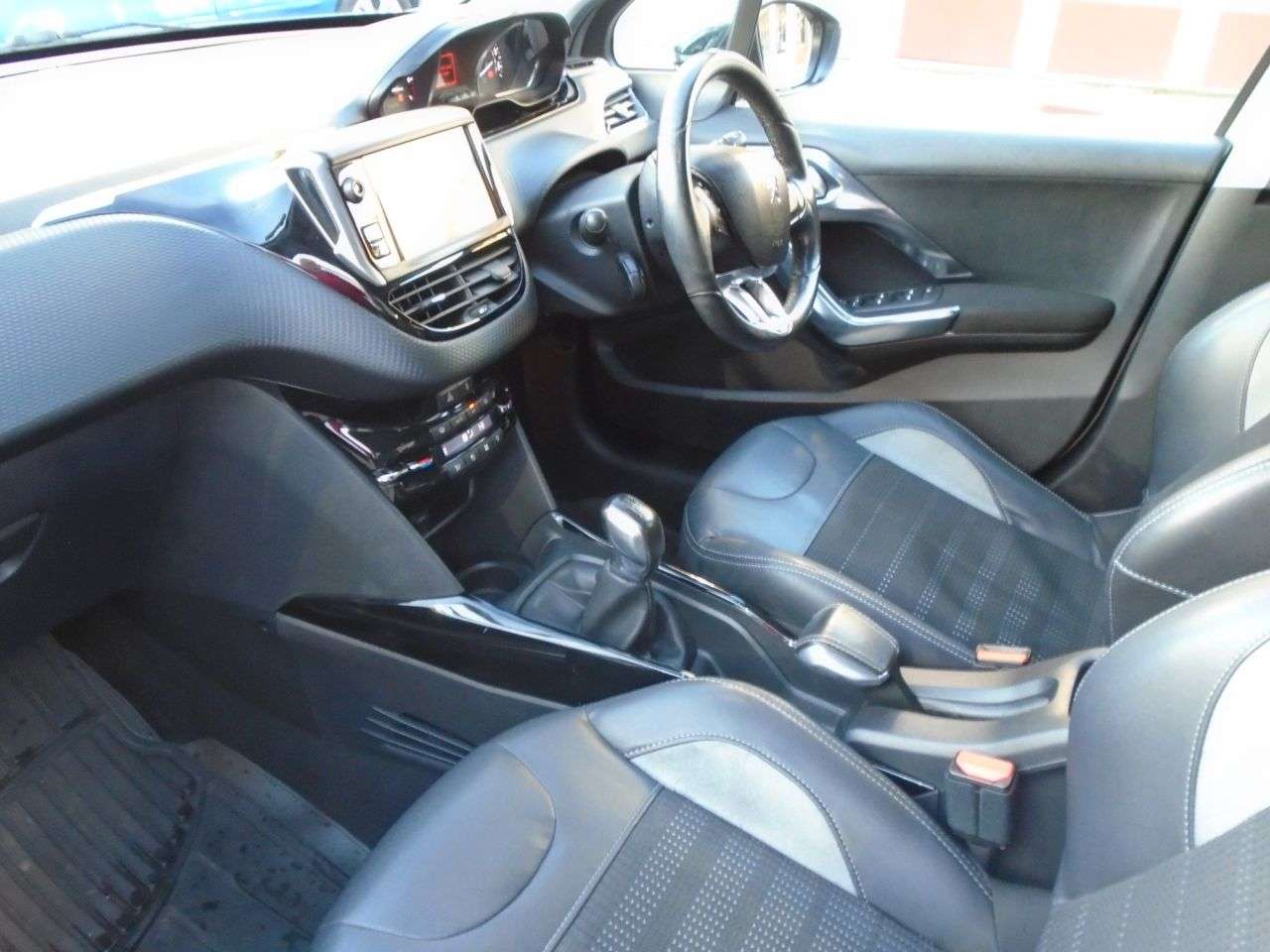 2015 PEUGEOT 2008 2015 PEUGEOT 2008