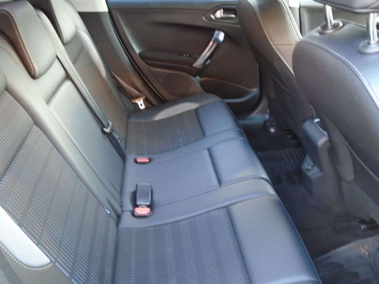 2015 PEUGEOT 2008 2015 PEUGEOT 2008