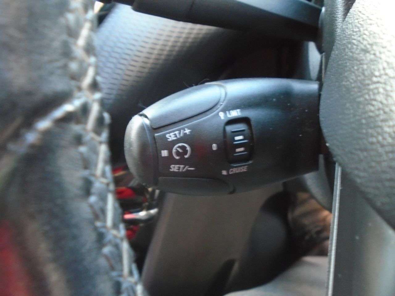 2015 PEUGEOT 2008 2015 PEUGEOT 2008