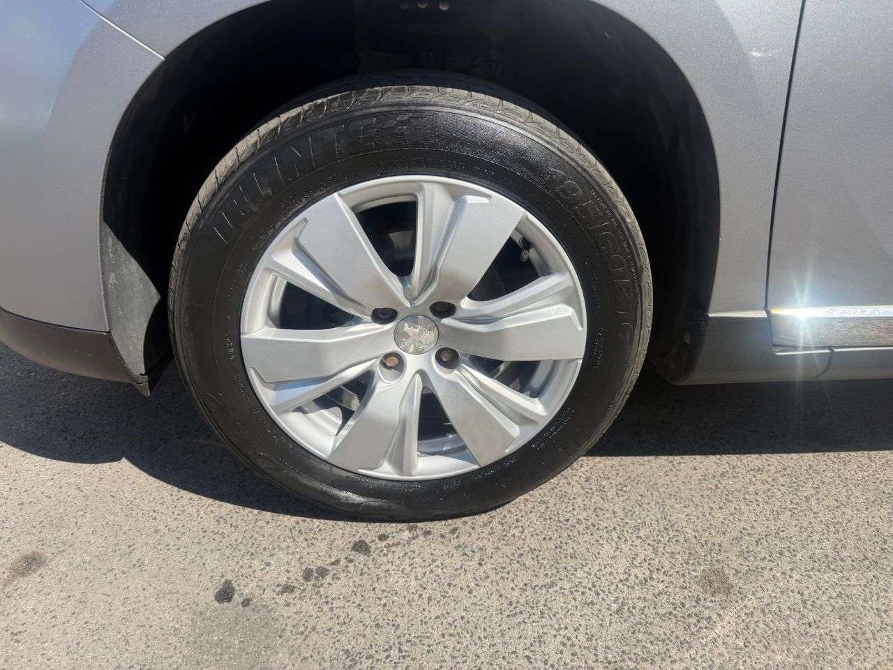 2015 PEUGEOT 2008 2015 PEUGEOT 2008