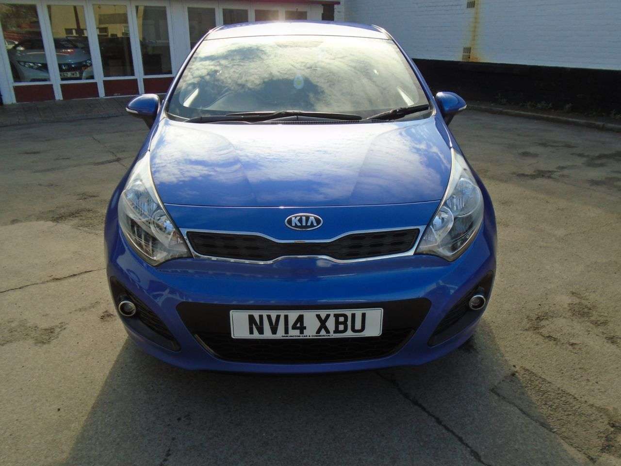 A 2014 KIA RIO 1.2 2 5d 83 BHP 1 owner only 25,000 miles A 2014 KIA RIO 1.2 2 5d 83 BHP 1 owner only 25,000 miles
