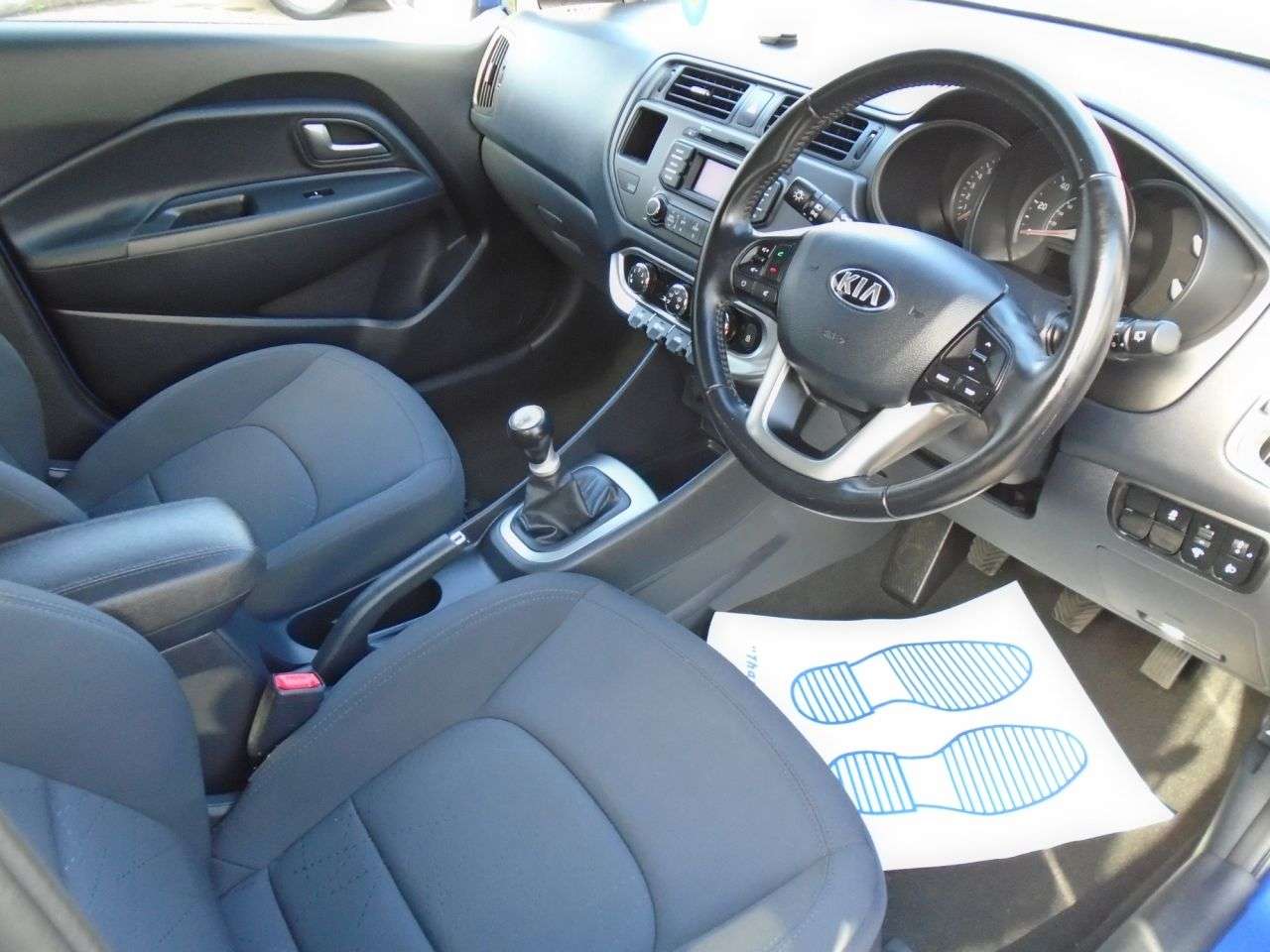 2014 KIA RIO 2014 KIA RIO