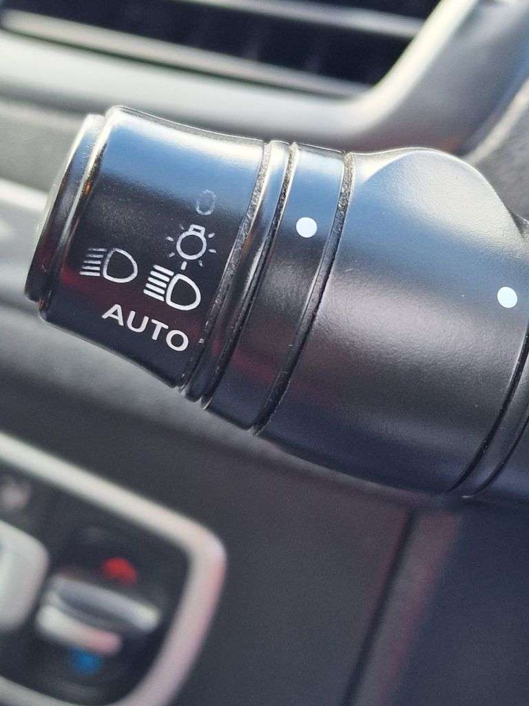 2015 RENAULT MEGANE 2015 RENAULT MEGANE