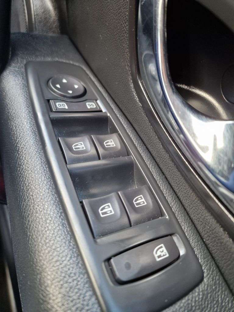2015 RENAULT MEGANE 2015 RENAULT MEGANE