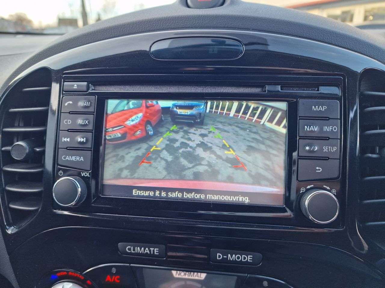 A 2013 NISSAN JUKE 1.6 n-tec SUV 5dr Petrol Manual Euro 5 (17in Alloy) (117 ps) only 56,300 mi A 2013 NISSAN JUKE 1.6 n-tec SUV 5dr Petrol Manual Euro 5 (17in Alloy) (117 ps) only 56,300 mi