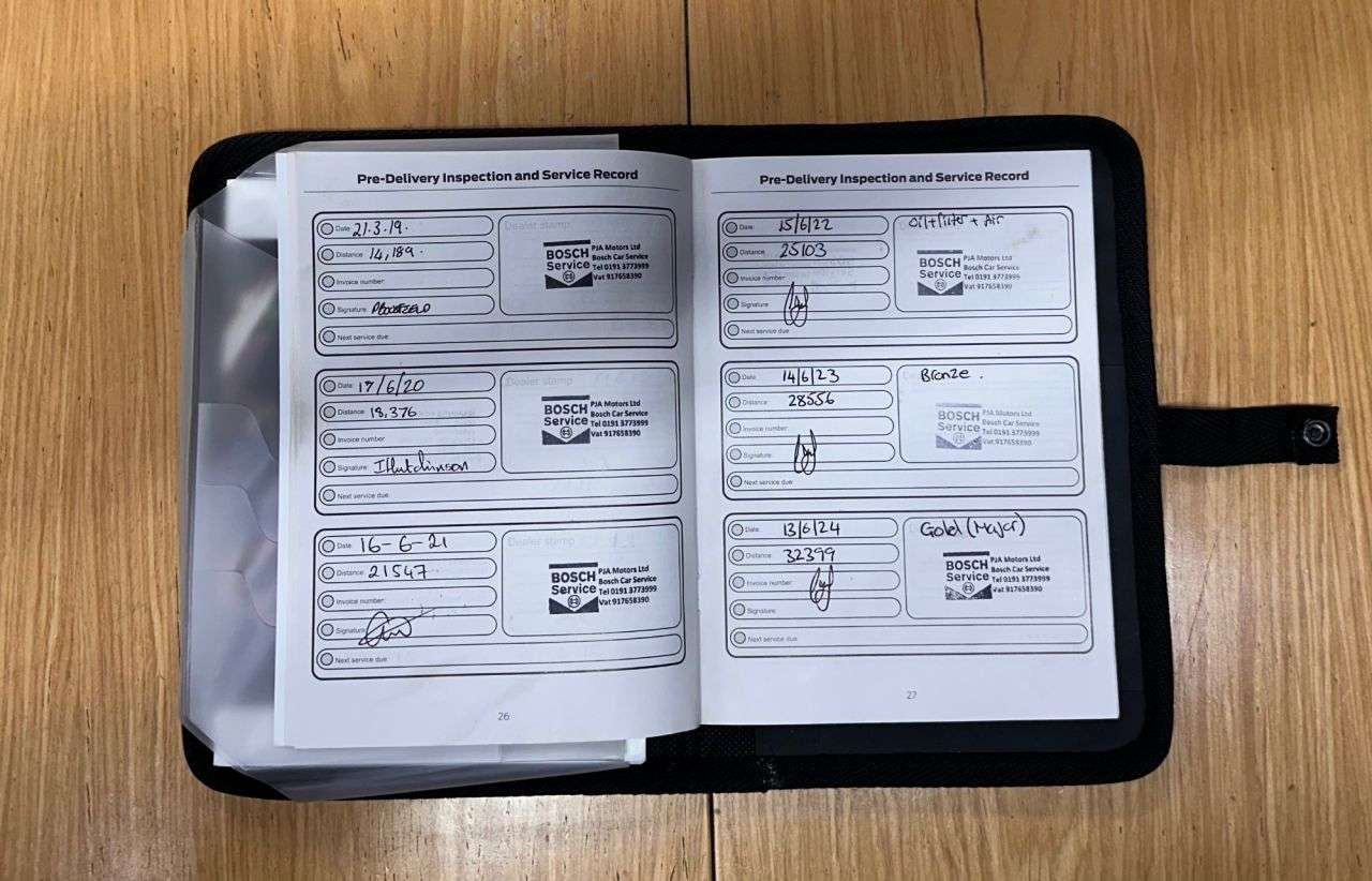 A 2016 FORD FIESTA 1.0T EcoBoost Zetec Hatchback 5dr Petrol Manual Euro 6 (s/s) (100 ps) Only A 2016 FORD FIESTA 1.0T EcoBoost Zetec Hatchback 5dr Petrol Manual Euro 6 (s/s) (100 ps) Only