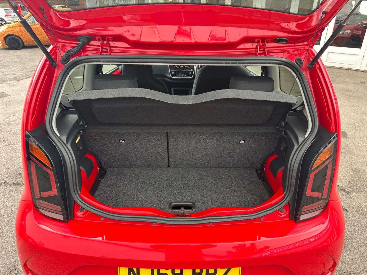 2019 VOLKSWAGEN UP! 2019 VOLKSWAGEN UP!