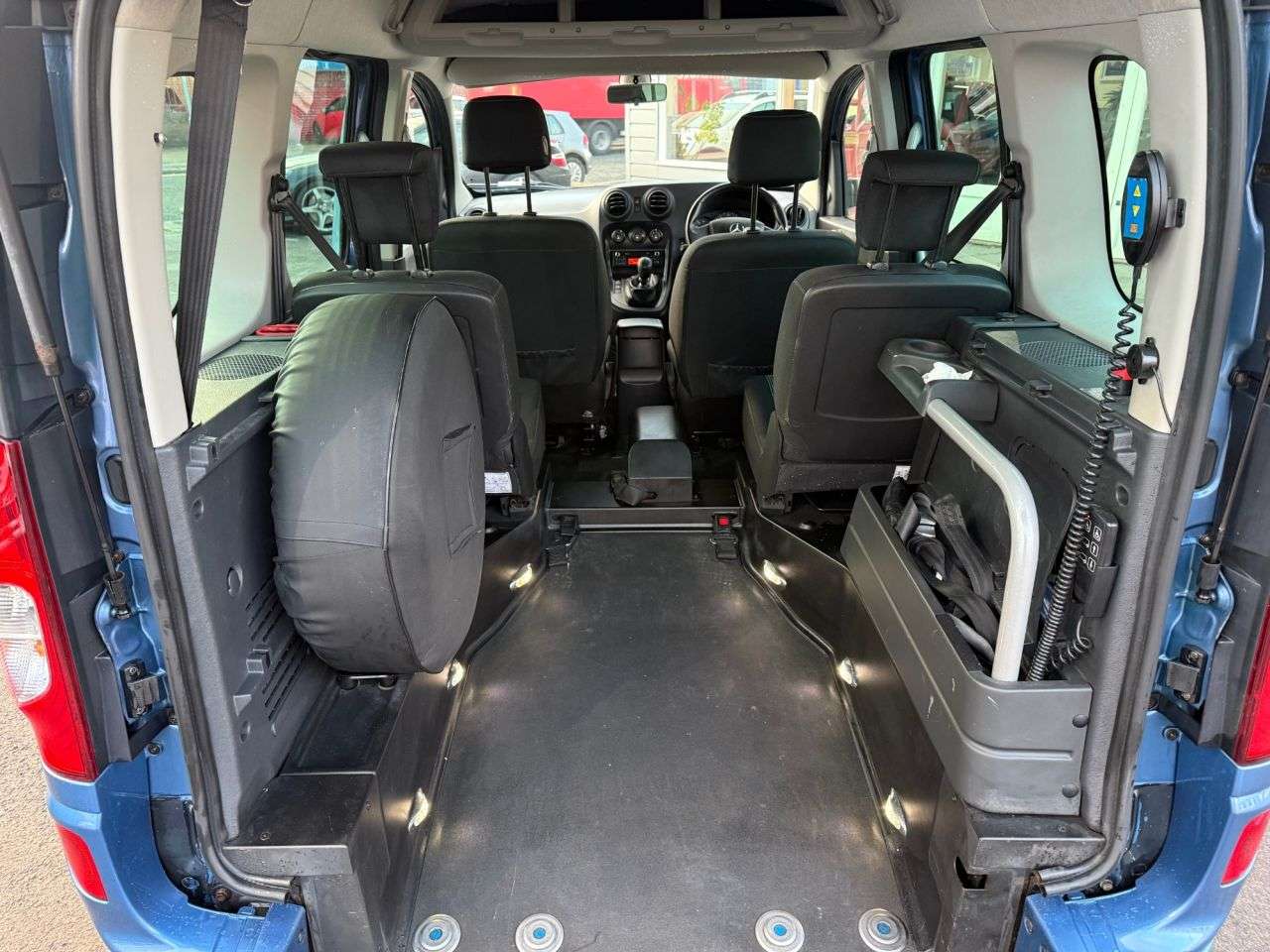 A 2016 MERCEDES-BENZ CITAN 1.5 111 CDI Traveliner 5dr Diesel Manual L3 Euro 5 (s/s) (4 Seat) (110 ps) A 2016 MERCEDES-BENZ CITAN 1.5 111 CDI Traveliner 5dr Diesel Manual L3 Euro 5 (s/s) (4 Seat) (110 ps)