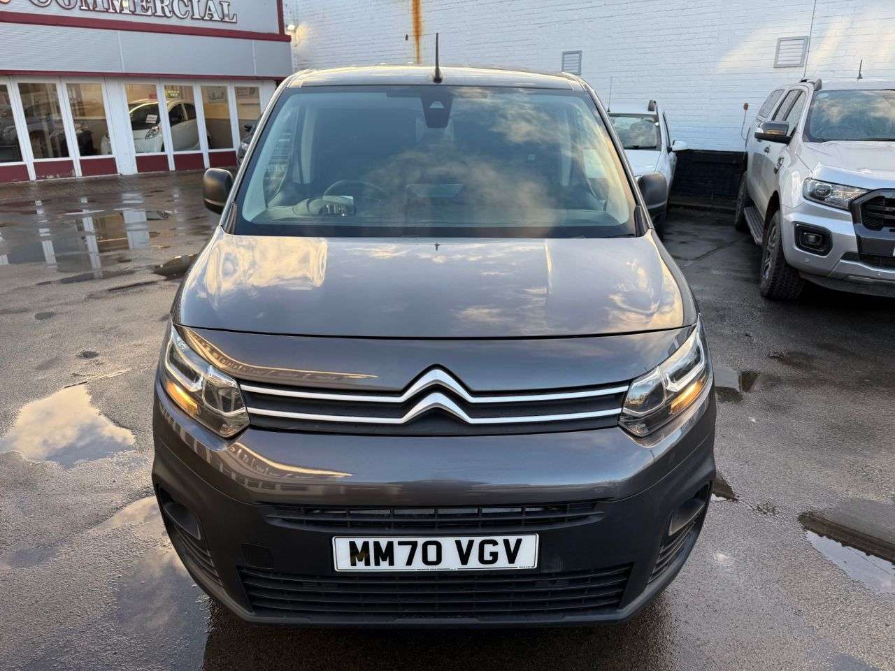 A 2020 CITROEN BERLINGO 1.5 BlueHDi 1000 Driver M Panel Van 5dr Diesel EAT8 SWB Euro 6 (s/s) (130 p A 2020 CITROEN BERLINGO 1.5 BlueHDi 1000 Driver M Panel Van 5dr Diesel EAT8 SWB Euro 6 (s/s) (130 p