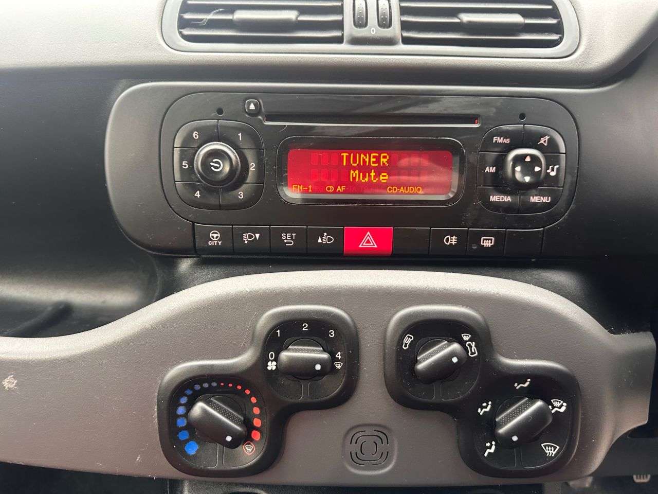 2013 FIAT PANDA 2013 FIAT PANDA