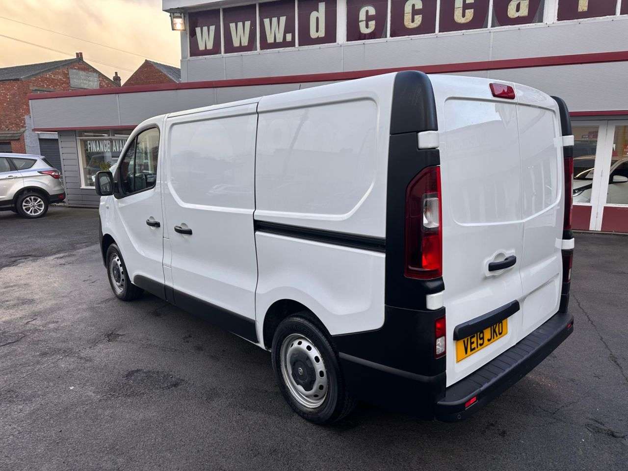 A 2019 VAUXHALL VIVARO 1.6 CDTi 2700 Panel Van 5dr Diesel Manual L1 H1 Euro 6 (120 ps) NO VAT only A 2019 VAUXHALL VIVARO 1.6 CDTi 2700 Panel Van 5dr Diesel Manual L1 H1 Euro 6 (120 ps) NO VAT only