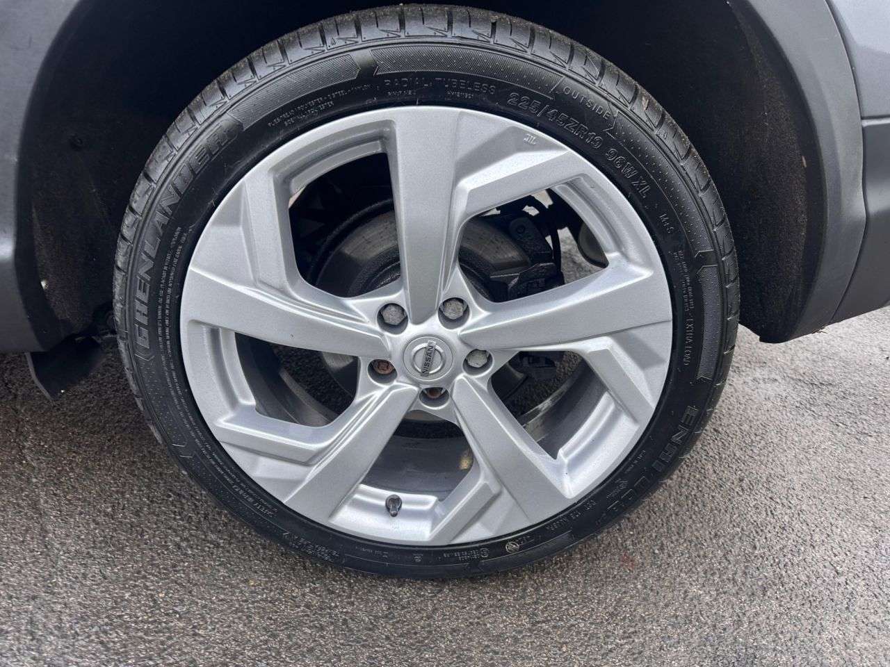 A 2017 NISSAN QASHQAI 1.6 dCi Tekna+ SUV 5dr Diesel XTRON Euro 6 (s/s) (130 ps) only 36,000 9 ser A 2017 NISSAN QASHQAI 1.6 dCi Tekna+ SUV 5dr Diesel XTRON Euro 6 (s/s) (130 ps) only 36,000 9 ser