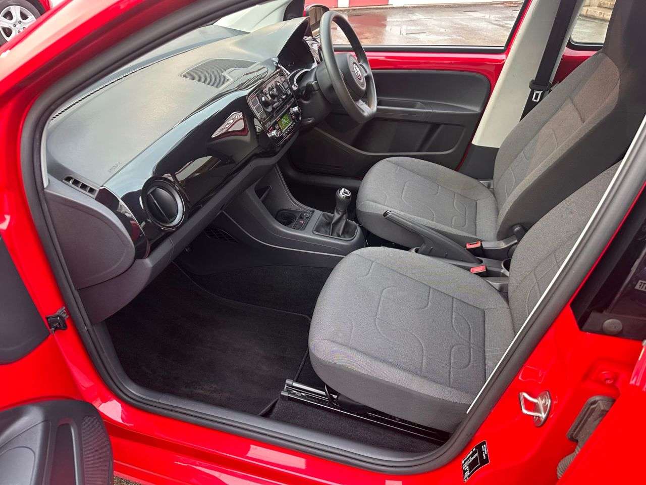 A 2015 VOLKSWAGEN UP! 1.0 Move up! Hatchback 5dr Petrol Manual Euro 5 (60 ps) only 45,000 miles 1 A 2015 VOLKSWAGEN UP! 1.0 Move up! Hatchback 5dr Petrol Manual Euro 5 (60 ps) only 45,000 miles 1