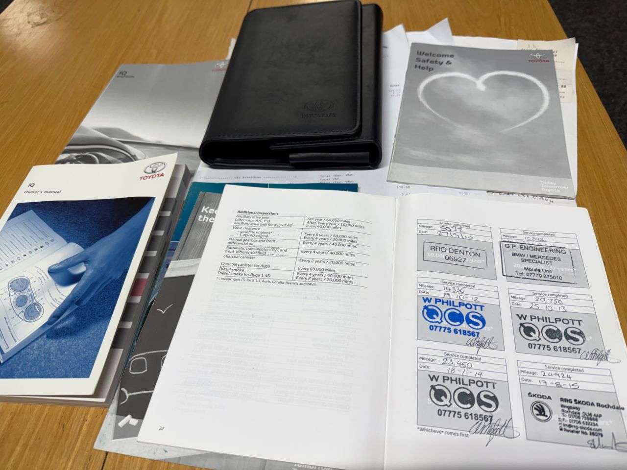 A 2009 TOYOTA IQ 1.33 Dual VVT-i 3 Hatchback 3dr Petrol Manual Euro 4 (s/s) (98 ps) Air Con A 2009 TOYOTA IQ 1.33 Dual VVT-i 3 Hatchback 3dr Petrol Manual Euro 4 (s/s) (98 ps) Air Con