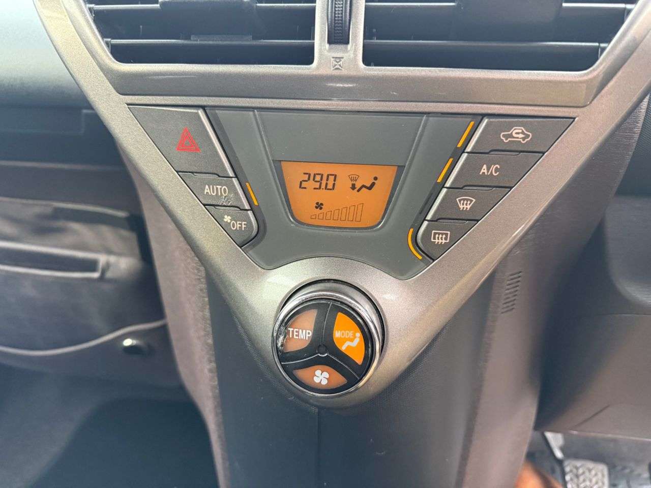 2009 TOYOTA IQ 2009 TOYOTA IQ