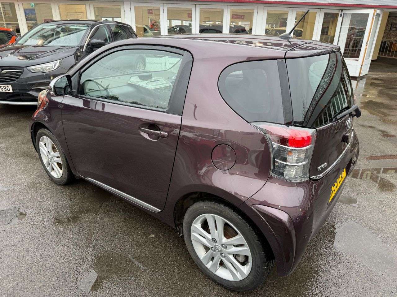 2009 TOYOTA IQ 2009 TOYOTA IQ