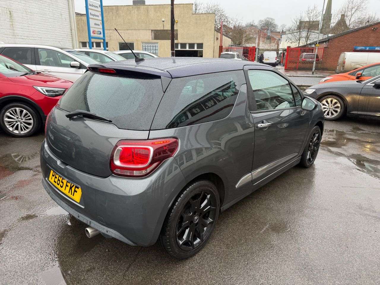 A 2015 CITROEN DS3 1.6 e-HDi DStyle Plus Hatchback 3dr Diesel Manual Euro 5 (s/s) (90 ps) Auto A 2015 CITROEN DS3 1.6 e-HDi DStyle Plus Hatchback 3dr Diesel Manual Euro 5 (s/s) (90 ps) Auto