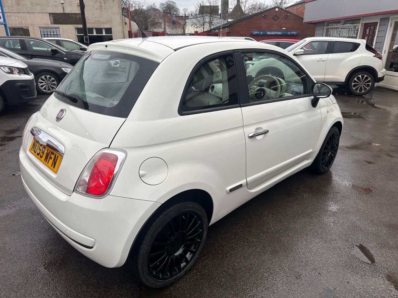A 2009 FIAT 500 1.2 Pop Hatchback 3dr Petrol Manual Euro 5 (s/s) (69 bhp) FSH 11 Stamps £35 A 2009 FIAT 500 1.2 Pop Hatchback 3dr Petrol Manual Euro 5 (s/s) (69 bhp) FSH 11 Stamps £35