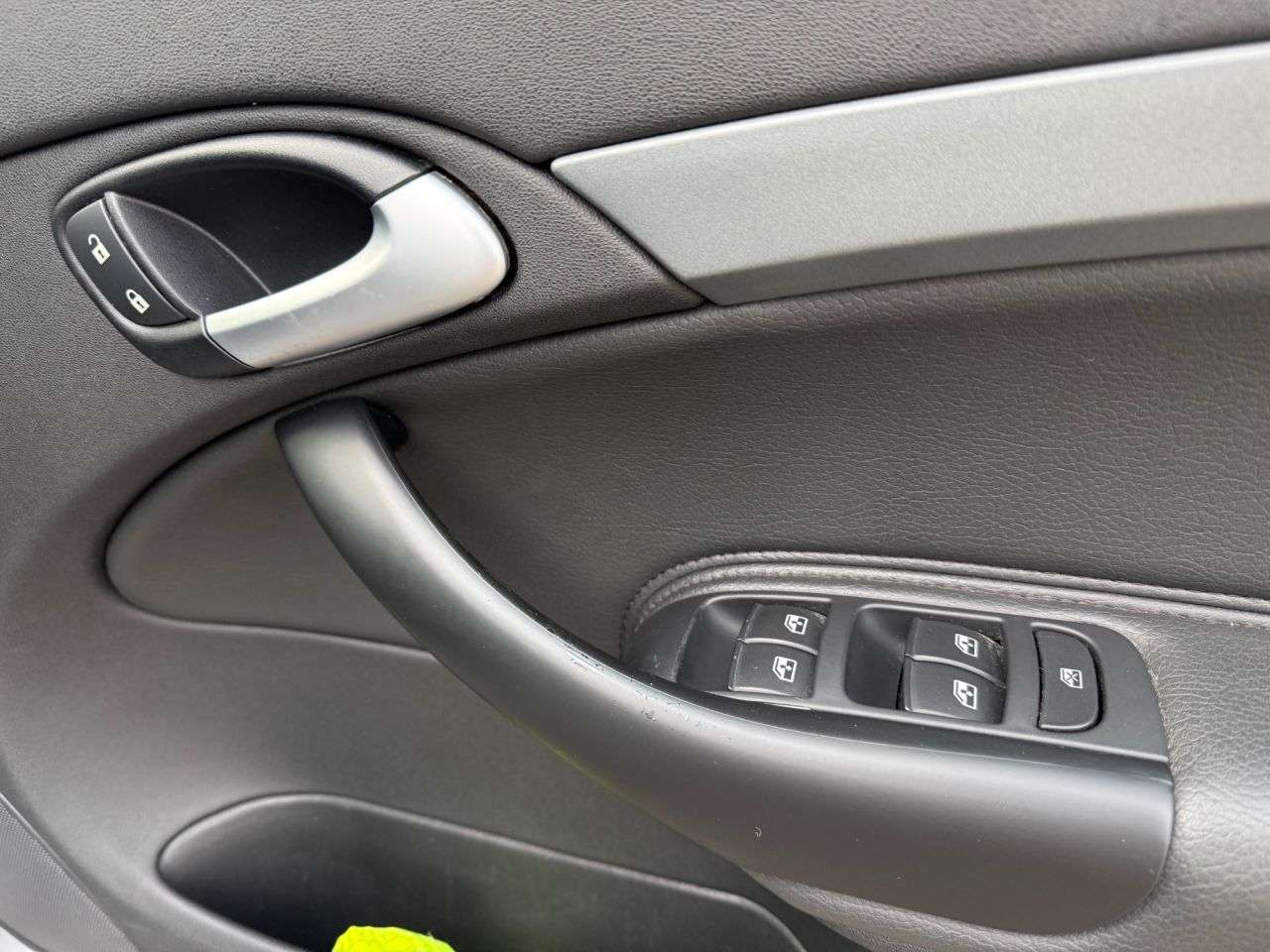 2011 SAAB 9-3 2011 SAAB 9-3