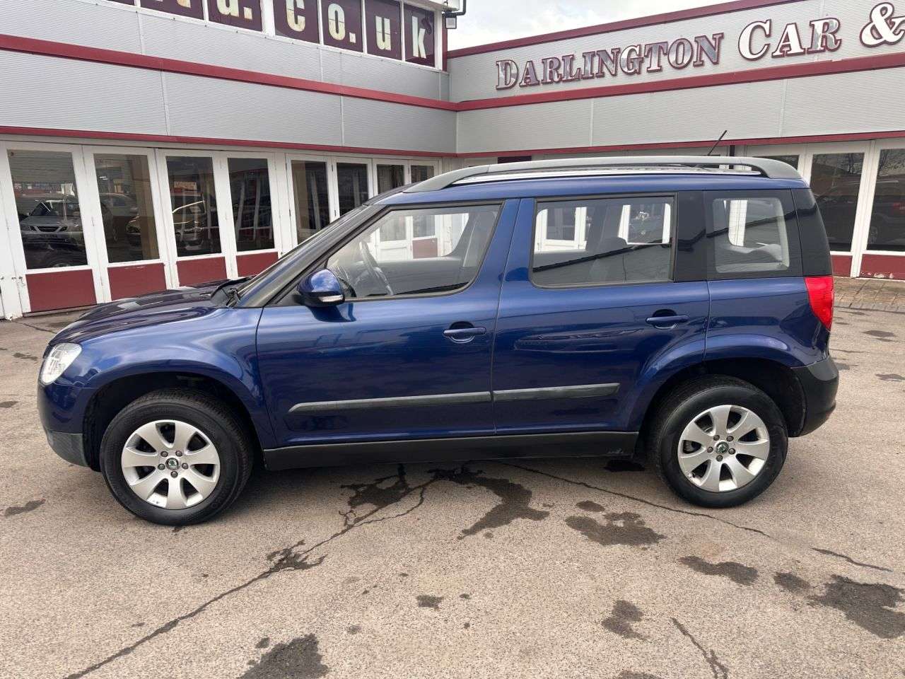 A 2011 SKODA YETI 1.2 TSI S SUV 5dr Petrol Manual Euro 5 (105 ps) 126,000 miles 10 service st A 2011 SKODA YETI 1.2 TSI S SUV 5dr Petrol Manual Euro 5 (105 ps) 126,000 miles 10 service st