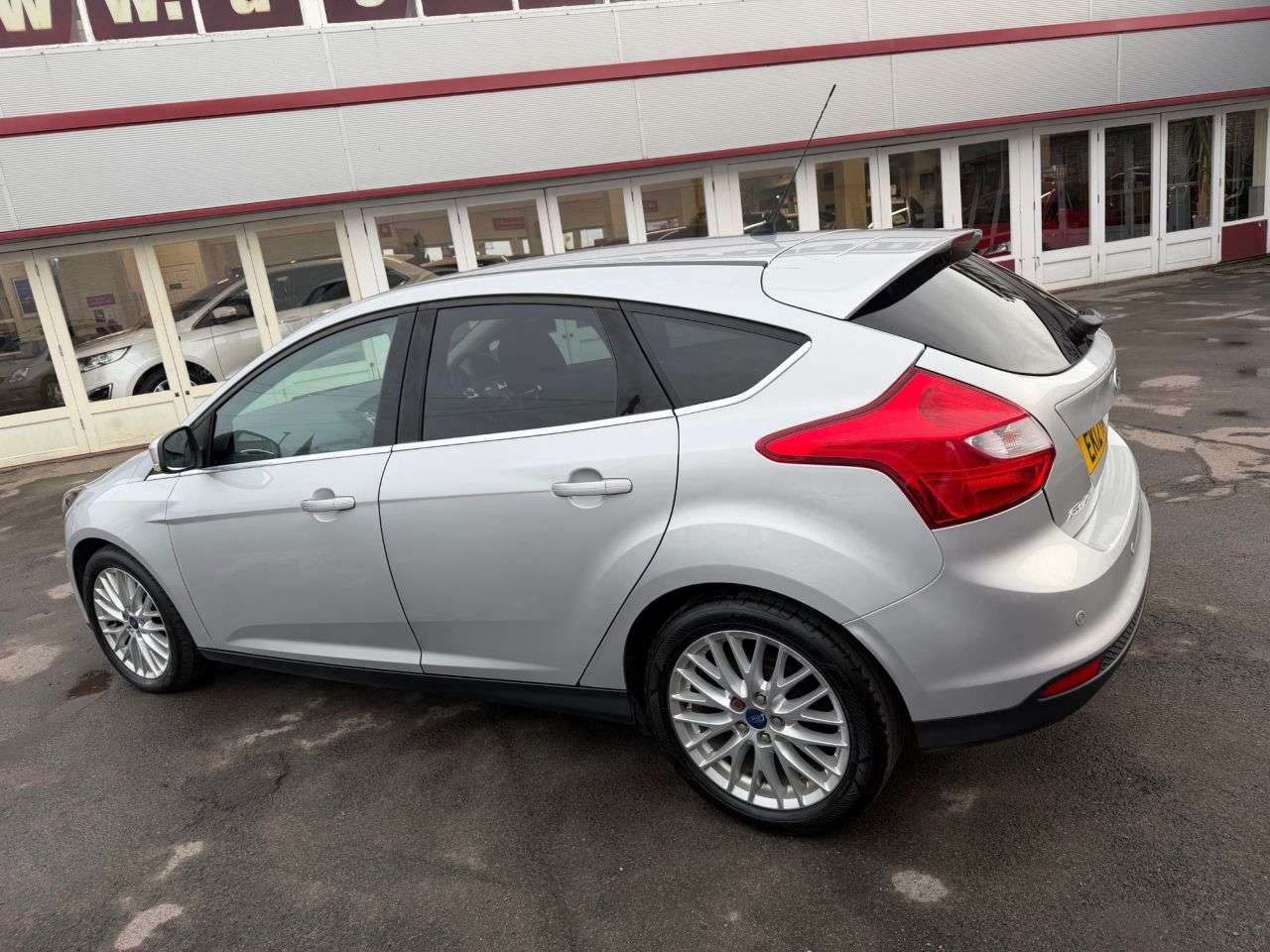 A 2012 FORD FOCUS 1.6 TDCi Zetec Hatchback 5dr Diesel Manual Euro 5 (s/s) (115 ps) only 46,00 A 2012 FORD FOCUS 1.6 TDCi Zetec Hatchback 5dr Diesel Manual Euro 5 (s/s) (115 ps) only 46,00