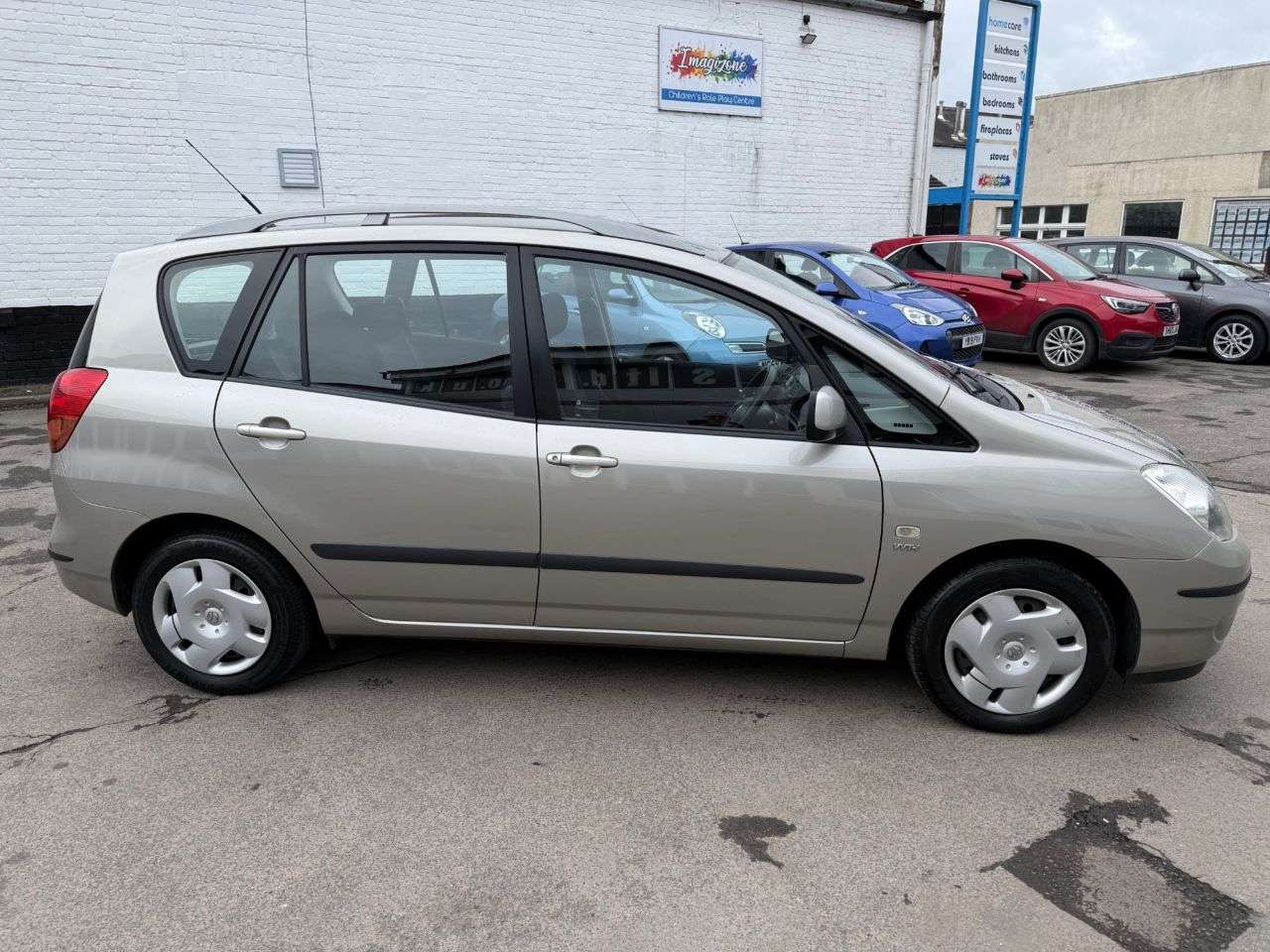 A 2002 TOYOTA COROLLA VERSO 1.6 VVT-i T2 MPV 5dr Petrol Manual (174 g/km, 109 bhp) PX to clear Fresh MO A 2002 TOYOTA COROLLA VERSO 1.6 VVT-i T2 MPV 5dr Petrol Manual (174 g/km, 109 bhp) PX to clear Fresh MO
