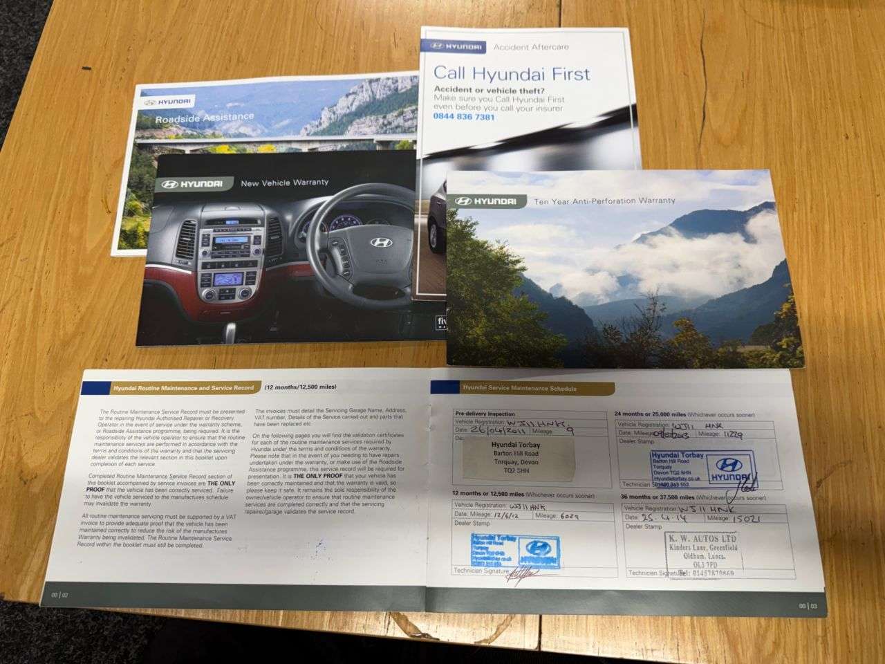 A 2011 HYUNDAI IX20 1.6 Active Hatchback 5dr Petrol Auto Euro 5 (123 bhp) Only 27,000 miles 6 s A 2011 HYUNDAI IX20 1.6 Active Hatchback 5dr Petrol Auto Euro 5 (123 bhp) Only 27,000 miles 6 s