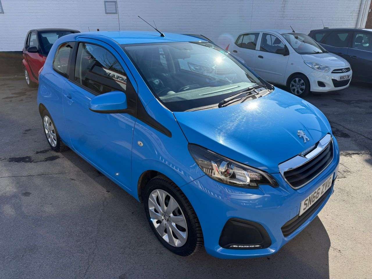 A 2016 PEUGEOT 108 1.0 Active Hatchback 3dr Petrol Manual Euro 6 (68 ps) only 31,000 miles 4 s A 2016 PEUGEOT 108 1.0 Active Hatchback 3dr Petrol Manual Euro 6 (68 ps) only 31,000 miles 4 s