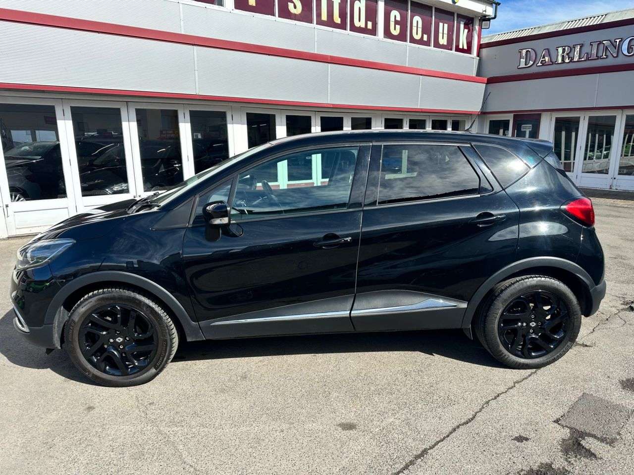 A 2015 RENAULT CAPTUR 1.5 dCi ENERGY Dynamique S MediaNav SUV 5dr Diesel Manual Euro 5 (s/s) (90 A 2015 RENAULT CAPTUR 1.5 dCi ENERGY Dynamique S MediaNav SUV 5dr Diesel Manual Euro 5 (s/s) (90