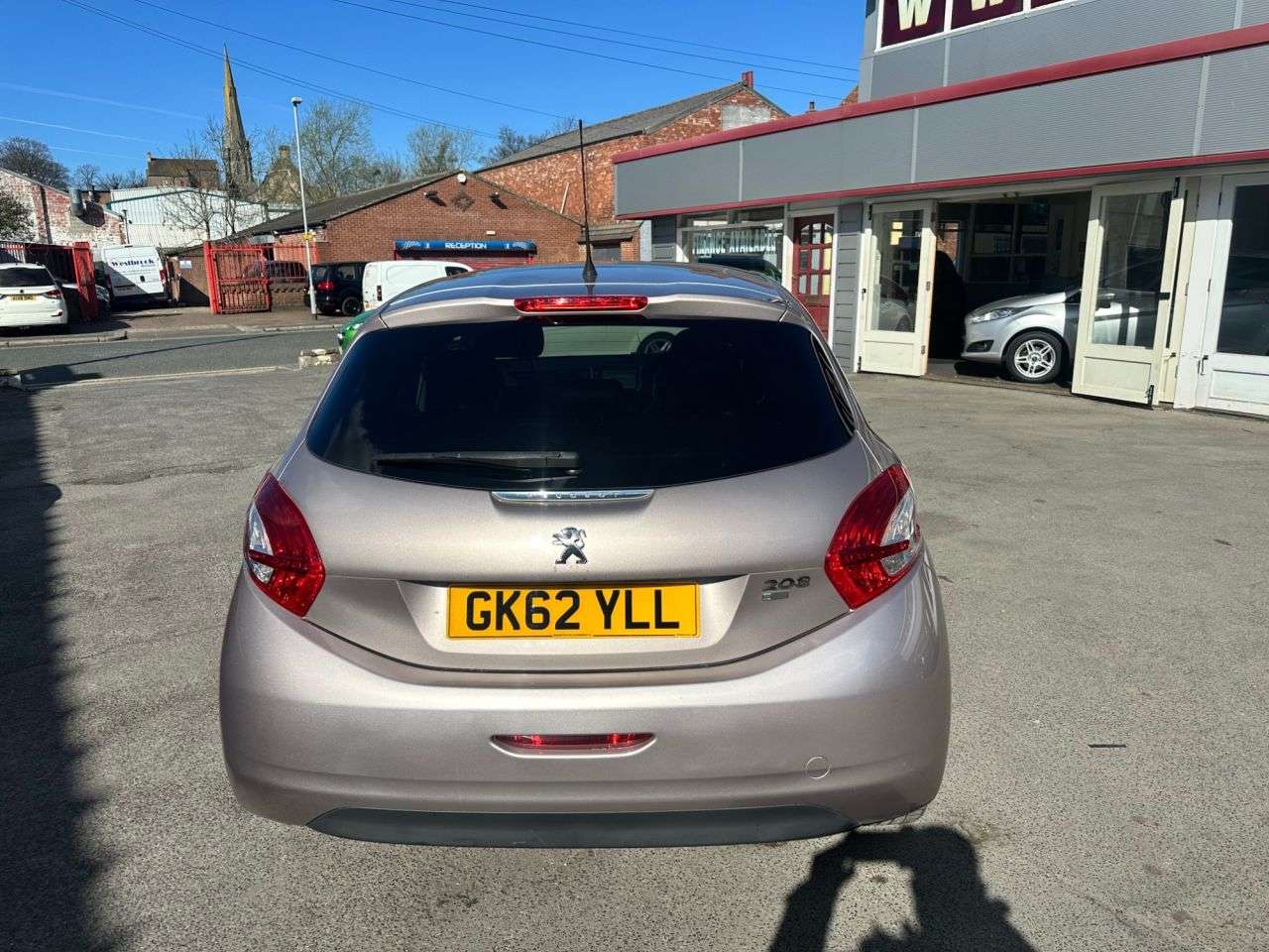 2012 PEUGEOT 208 2012 PEUGEOT 208