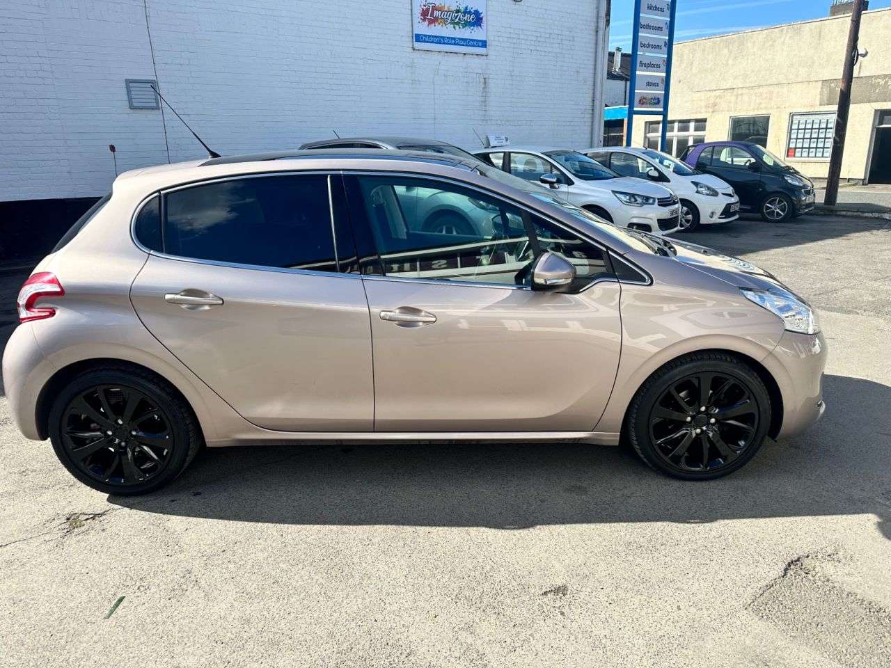 2012 PEUGEOT 208 2012 PEUGEOT 208