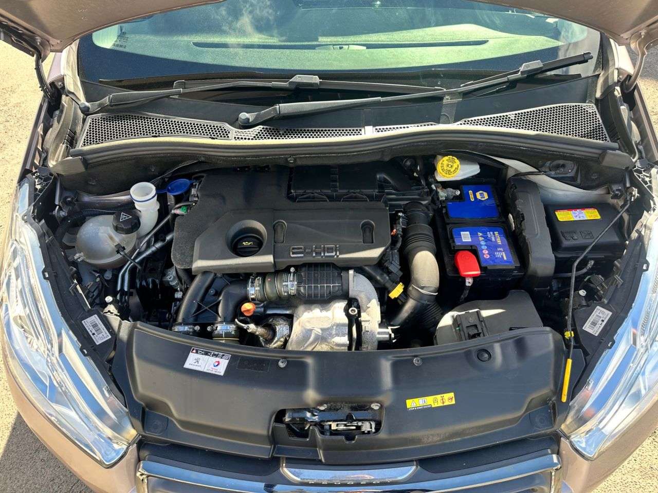 2012 PEUGEOT 208 2012 PEUGEOT 208