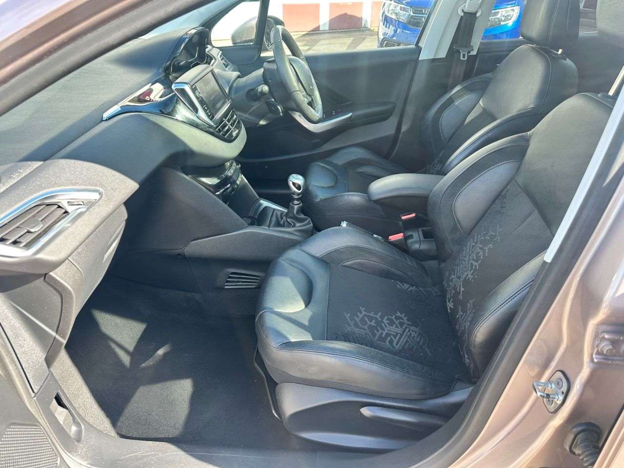 2012 PEUGEOT 208 2012 PEUGEOT 208