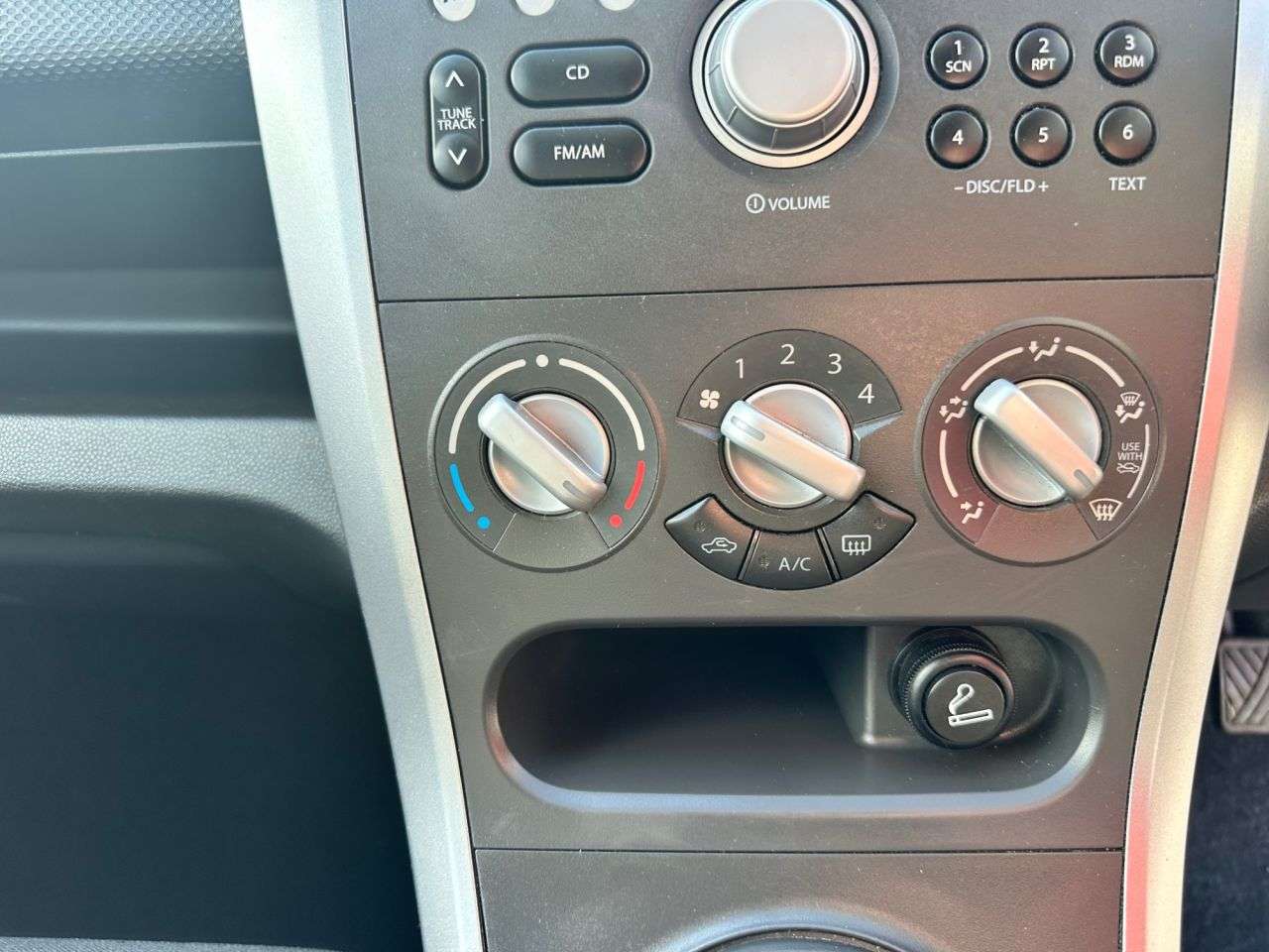 2011 SUZUKI SPLASH 2011 SUZUKI SPLASH
