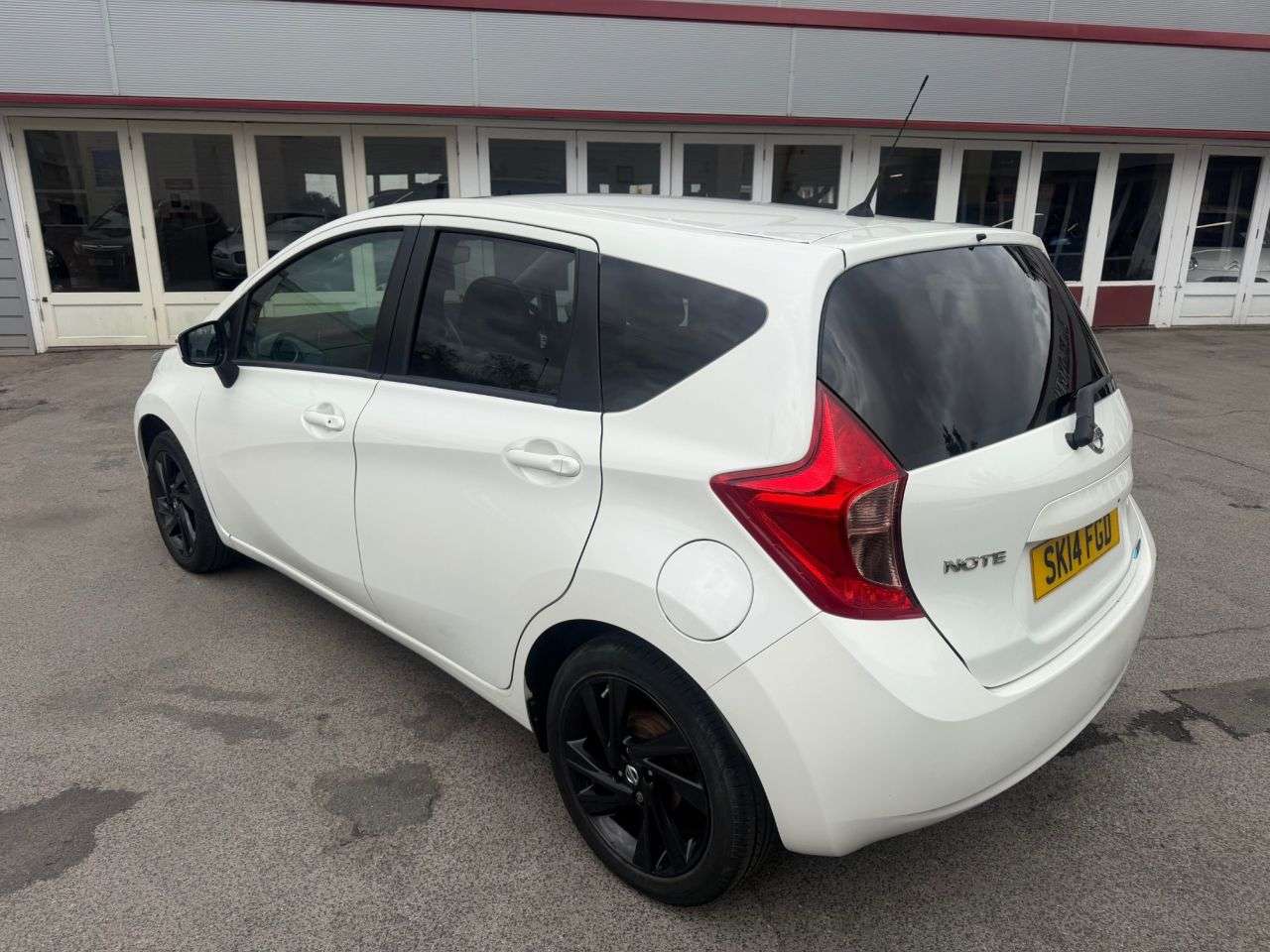 A 2014 NISSAN NOTE 1.2 12V Acenta Premium Hatchback 5dr Petrol Manual Euro 5 (s/s) (80 ps) SAT A 2014 NISSAN NOTE 1.2 12V Acenta Premium Hatchback 5dr Petrol Manual Euro 5 (s/s) (80 ps) SAT