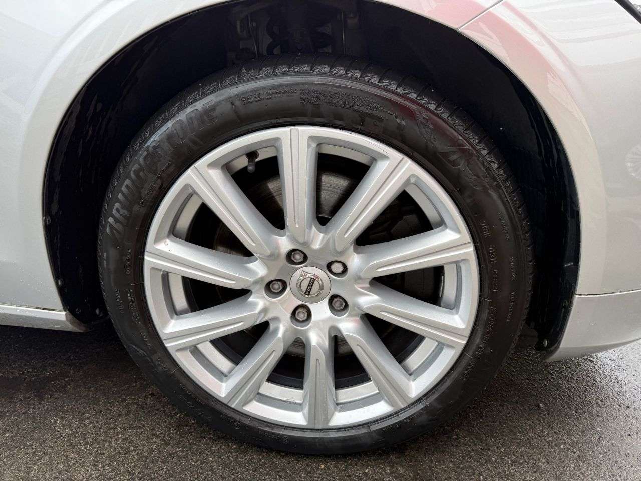 2017 VOLVO V90 2017 VOLVO V90
