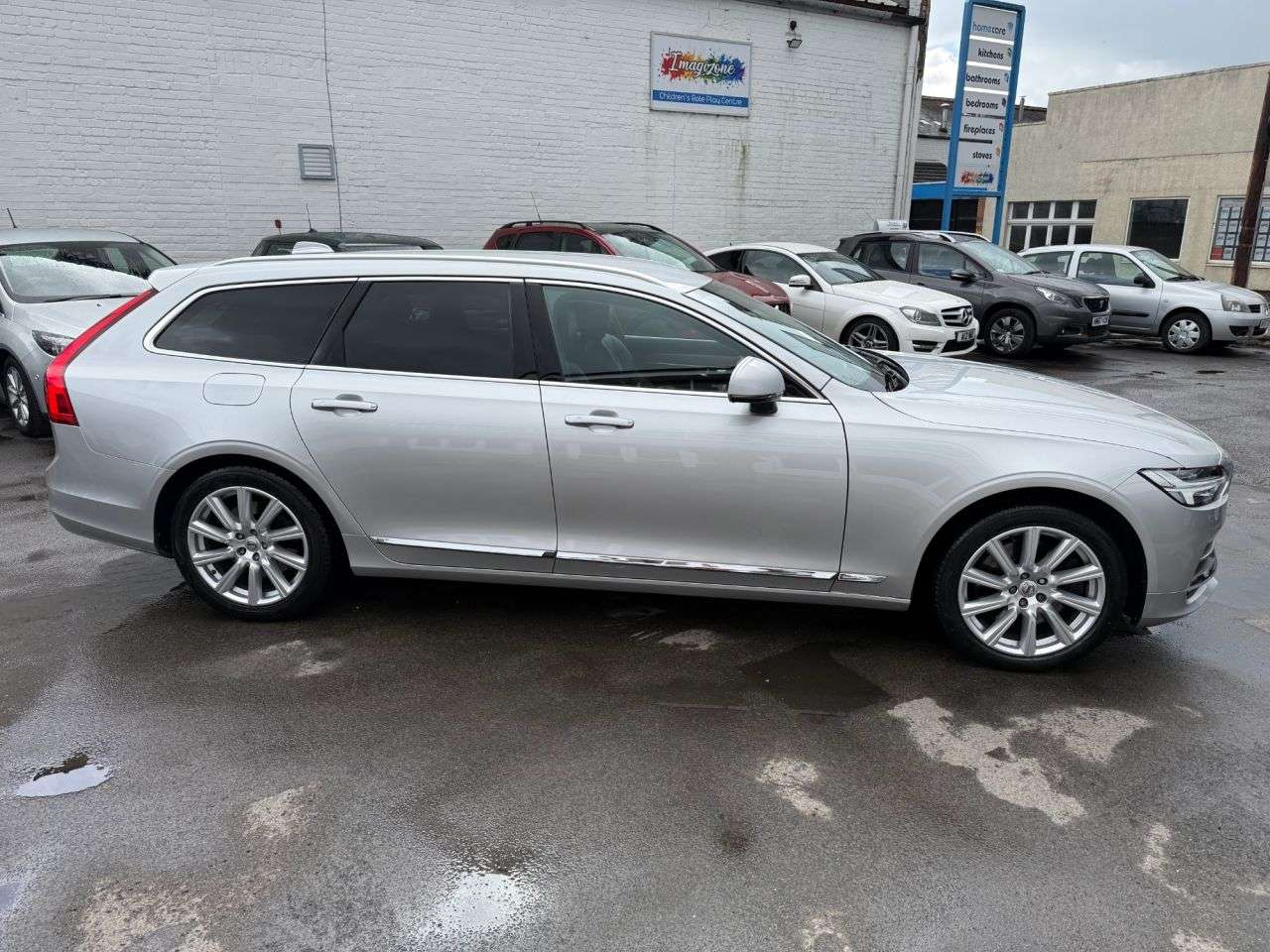 2017 VOLVO V90 2017 VOLVO V90
