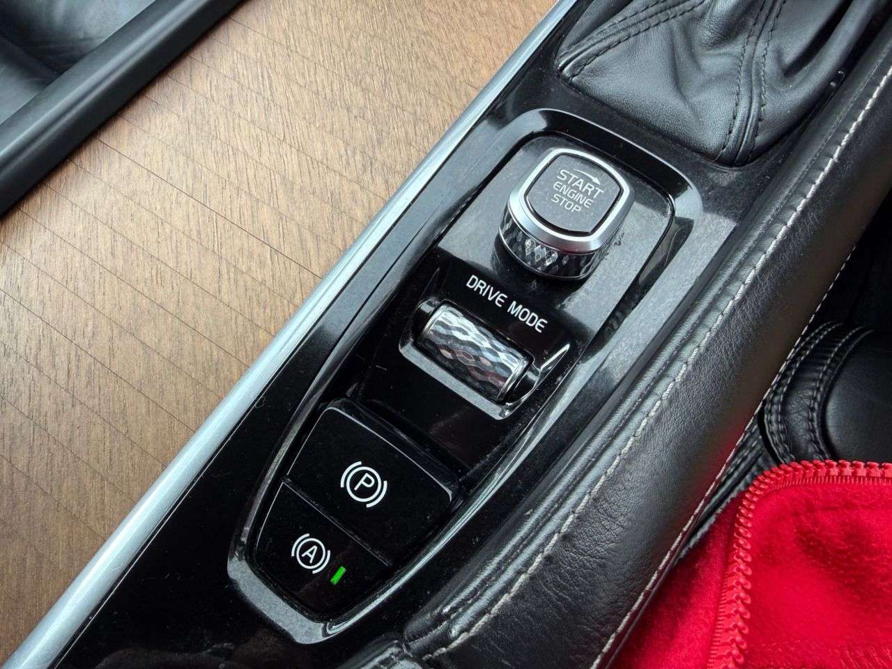 2017 VOLVO V90 2017 VOLVO V90
