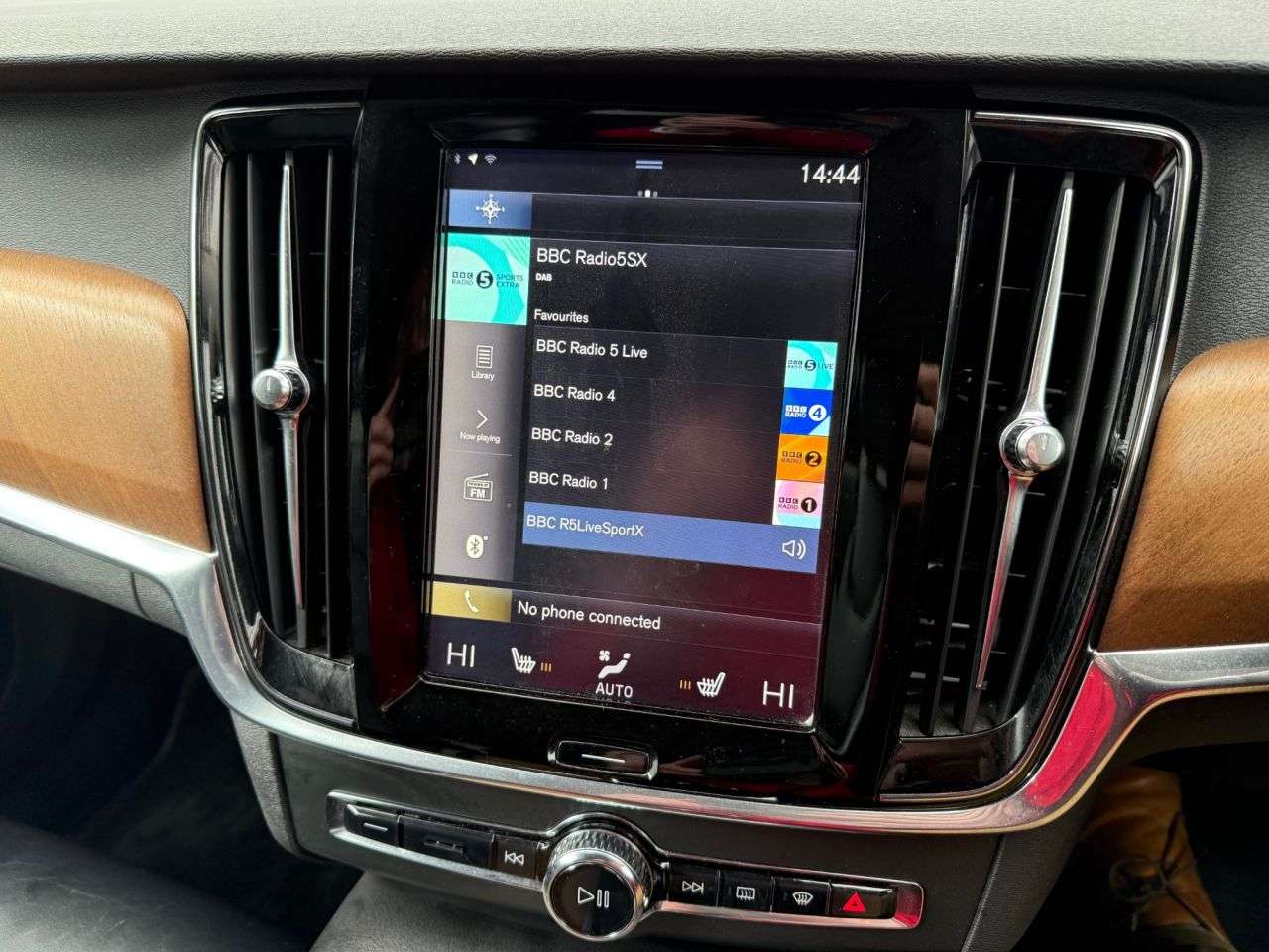 2017 VOLVO V90 2017 VOLVO V90